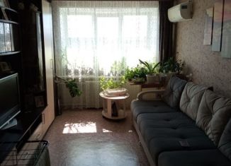 Продается трехкомнатная квартира, 58.3 м2, Северск, Коммунистический проспект, 112