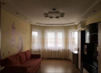 2-комнатная квартира в аренду, 79 м2, Троицк, Академическая площадь, 1