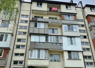 Продается однокомнатная квартира, 75 м2, Кабардино-Балкариия, улица Карашаева, 7