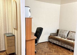 Сдается 1-комнатная квартира, 34 м2, Тольятти, улица Ленина, 110