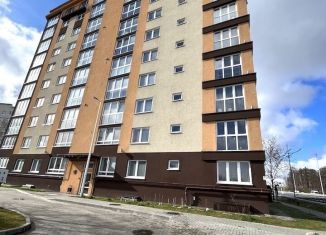 Продается 2-комнатная квартира, 65 м2, Калининград, улица Александра Невского, 220