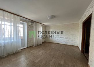 Продаю 2-комнатную квартиру, 61 м2, Саратов, Вольская улица, 45