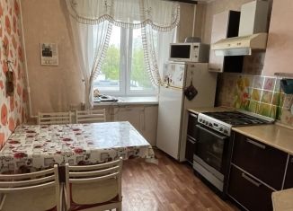 Трехкомнатная квартира на продажу, 62 м2, Татарстан, улица Мира, 61