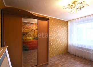 Продам трехкомнатную квартиру, 61 м2, Свердловская область, улица Зари, 31
