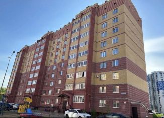 Сдается в аренду двухкомнатная квартира, 64 м2, Зеленодольск, проспект Строителей, 18А