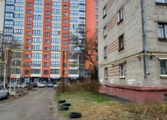 Продается двухкомнатная квартира, 31.2 м2, Барнаул, улица 80-й Гвардейской Дивизии, 64