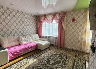 Двухкомнатная квартира на продажу, 44 м2, село Майма, улица 50 лет Победы, 2