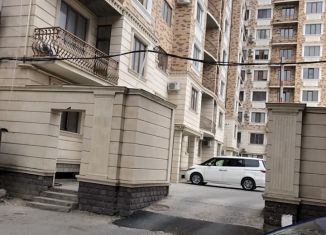 Аренда 1-ком. квартиры, 52 м2, Махачкала, улица Абубакарова, 106