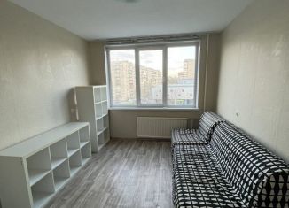 Сдам 1-ком. квартиру, 38 м2, Санкт-Петербург, улица Белы Куна, 8, метро Проспект Славы