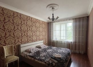 Сдам в аренду двухкомнатную квартиру, 48 м2, Дагестан, улица Гагарина, 82