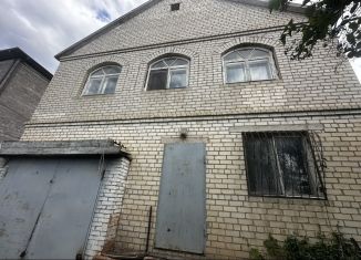 Сдаю дом, 230 м2, Астраханская область, Латвийская улица, 42А