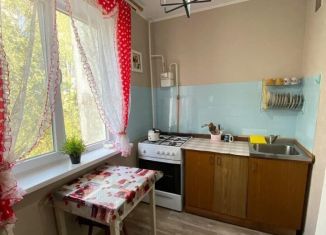 Сдам 2-комнатную квартиру, 50 м2, Керчь, улица Генерала Петрова, 6