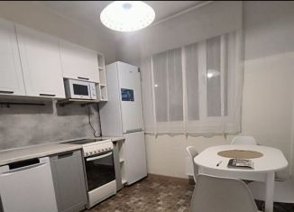 Сдается в аренду 2-комнатная квартира, 52 м2, Москва, 2-й Полевой переулок, 2, район Сокольники