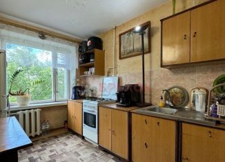 Продам трехкомнатную квартиру, 63 м2, Ростовская область, улица Жмайлова, 3