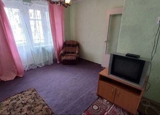2-комнатная квартира в аренду, 35 м2, Астрахань, Кировский район, улица Куликова, 46к2