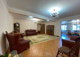 Продается трехкомнатная квартира, 147 м2, Дагестан, улица Абдулхакима Исмаилова, 6А