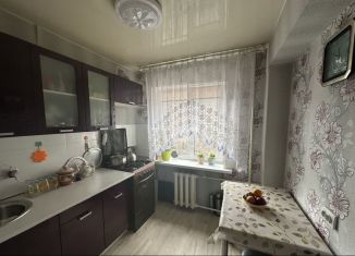 Продается двухкомнатная квартира, 41 м2, Челябинская область, улица Космонавтов, 16