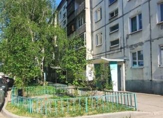 Двухкомнатная квартира на продажу, 47 м2, Иркутск, Свердловский округ, бульвар Рябикова, 32Б