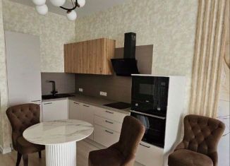 Сдается в аренду однокомнатная квартира, 42 м2, Москва, улица Василия Ланового, 1к1, район Раменки