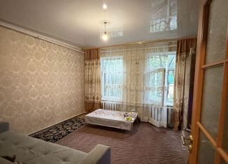 Продается 3-ком. квартира, 45 м2, Астрахань, улица Свердлова, 77