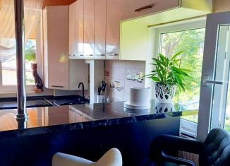 Двухкомнатная квартира на продажу, 74 м2, село Раздольное, улица Механизаторов, 70