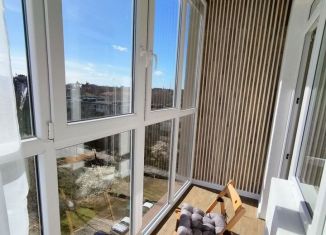 Продаю 1-комнатную квартиру, 46 м2, Калининград, улица Куйбышева, 27Б