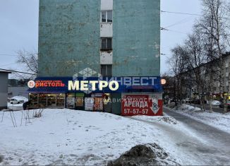 Продам торговую площадь, 180.4 м2, Мурманск, проспект Кирова, 54