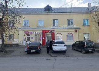 Продажа торговой площади, 204 м2, Копейск, улица Братьев Гожевых, 3