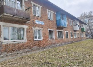 Продаю 2-комнатную квартиру, 42 м2, Белово, улица Люксембург, 34Б