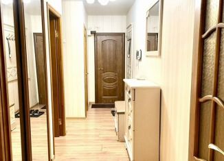 Сдаю двухкомнатную квартиру, 65 м2, Реутов, Комсомольская улица, 4