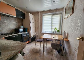 2-комнатная квартира на продажу, 54 м2, Копейск, улица Петра Томилова, 19
