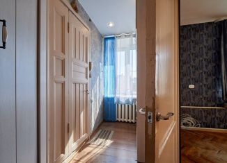 Продам 3-ком. квартиру, 55.9 м2, Санкт-Петербург, улица Академика Лебедева, 31, метро Площадь Ленина