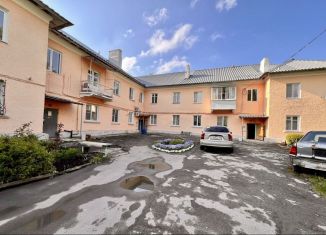 Продам 2-комнатную квартиру, 42 м2, Новомосковск, Берёзовая улица, 16