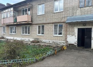 Продается 2-ком. квартира, 40 м2, Кирсанов, Солнечная улица, 9