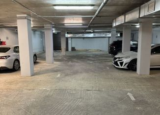 Продаю машиноместо, 18 м2, Сочи, микрорайон Бытха, улица Бытха, 8/9