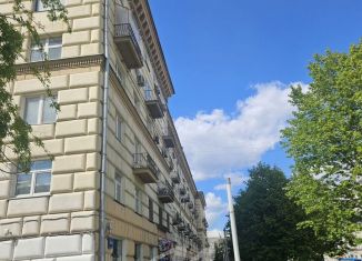 Продам трехкомнатную квартиру, 87.2 м2, Москва, улица Большая Полянка, 4/10, метро Полянка