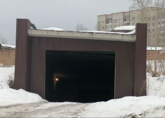 Продаю гараж, 30 м2, Северск, улица Ленина, 130Б