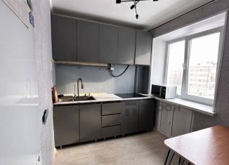 Продаю 1-ком. квартиру, 30 м2, Челябинская область, улица Марченко, 13В