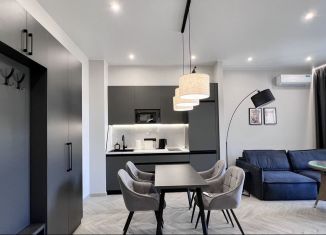 Продам однокомнатную квартиру, 48 м2, Судак, улица Инициативных, 99