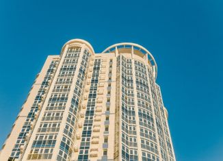 Продается 3-комнатная квартира, 104 м2, Краснодар, улица Шоссе Нефтяников, 18к4, Западный округ