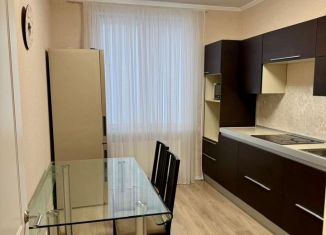 3-комнатная квартира в аренду, 65 м2, посёлок Стрельна, проспект Будённого, 26к4