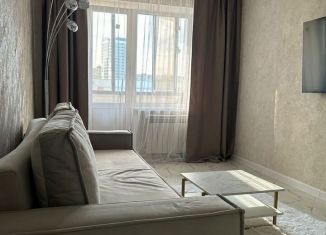 Продаю 1-комнатную квартиру, 43.2 м2, Елабуга, проспект Мира, 50