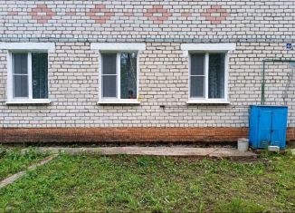 Продажа 2-комнатной квартиры, 38.5 м2, Пошехонье, Рыбинская улица, 45