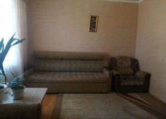 Продам трехкомнатную квартиру, 65 м2, Азнакаево, улица Сююмбики, 5