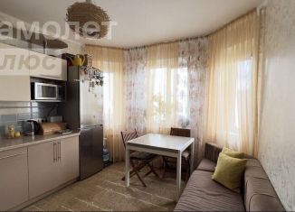 Продается 2-комнатная квартира, 58.4 м2, Курская область, проспект Вячеслава Клыкова, 73