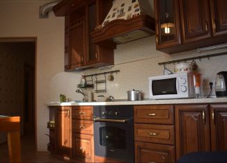 Аренда 2-комнатной квартиры, 80 м2, Санкт-Петербург, Коломяжский проспект, 20, метро Чёрная речка