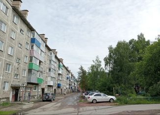 Продаю 2-ком. квартиру, 44 м2, Осинники, улица Победы, 44