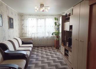 Продам 2-комнатную квартиру, 52.4 м2, Магнитогорск, улица Труда, 43