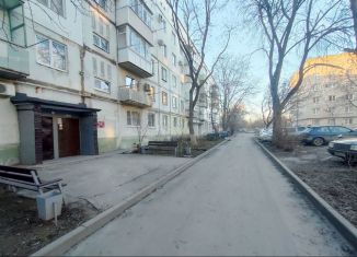Продам четырехкомнатную квартиру, 73 м2, Таганрог, улица Циолковского, 30-4