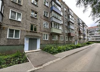 Однокомнатная квартира на продажу, 35 м2, Кировская область, улица Труда, 25А